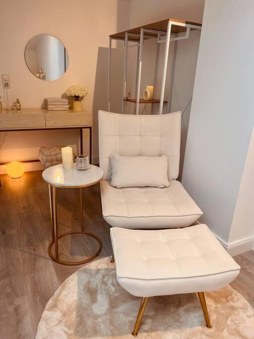 Amalfi Home - Stylish Apartment With Terrace Schönefeld Exterior foto